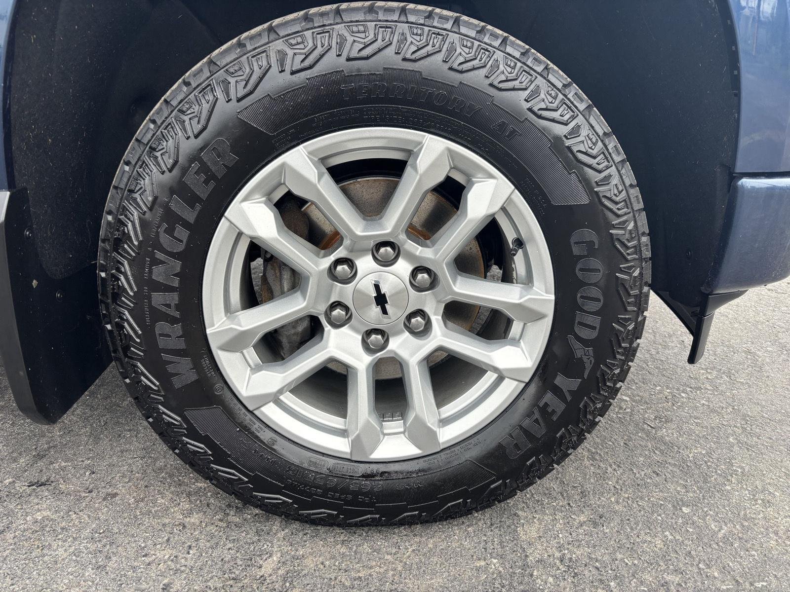 Used 2022 Blue Metallic Chevrolet RST image 9