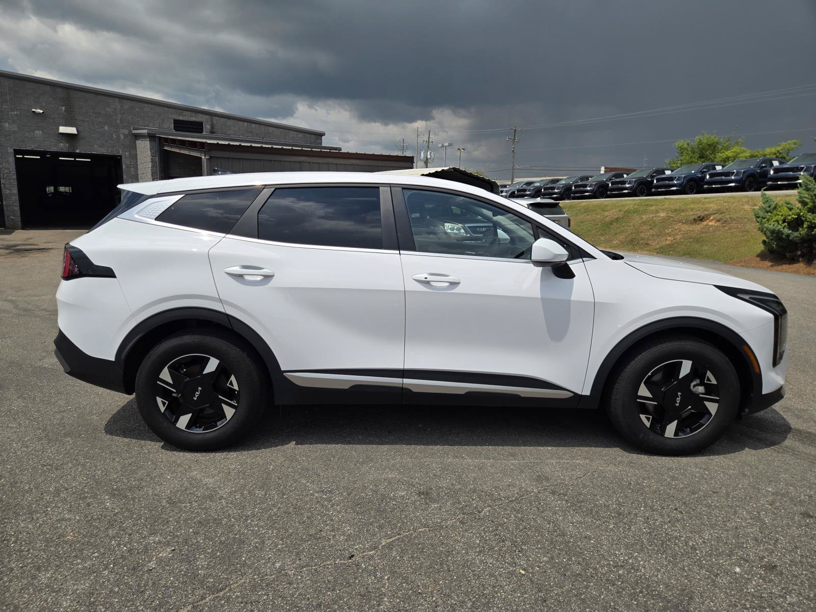 Certified Used 2026 Glacial White Pearl Kia LX image 6