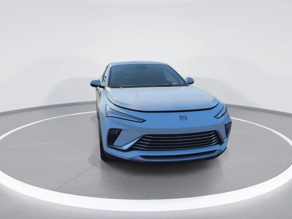 New 2026 Summit White Buick Preferred image 3