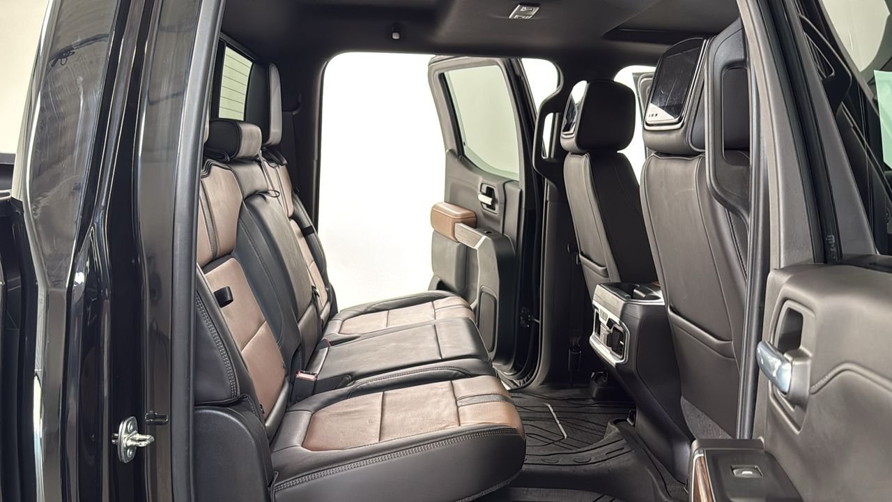 Used 2019 Black Chevrolet High Country image 17