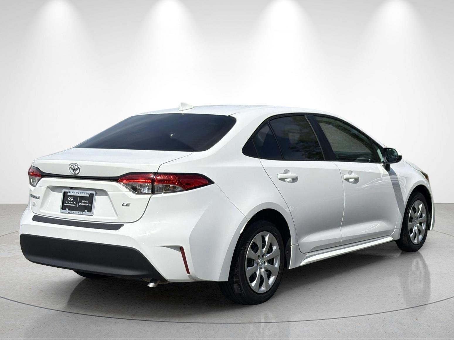 Used 2023 Ice Cap Toyota LE image 5