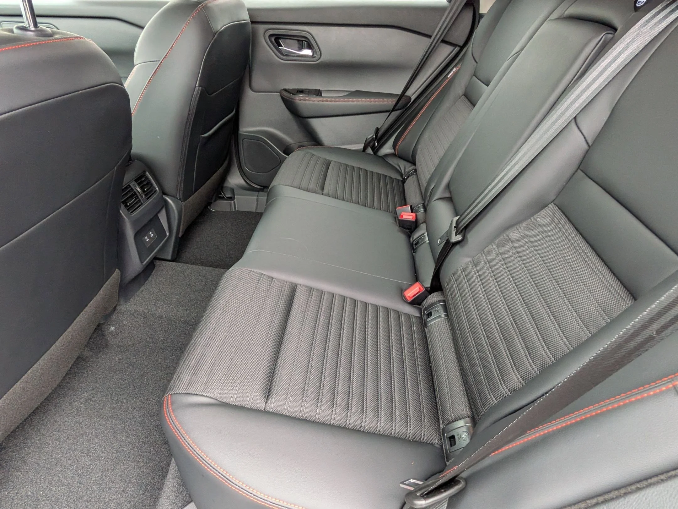 New 2026 Boulder Gray Pearl Nissan Rock Creek® image 20