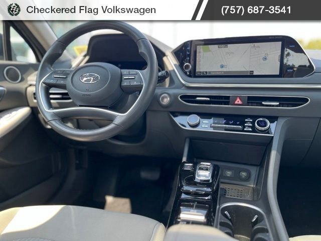 Used 2023 Hampton Gray Hyundai SEL image 30