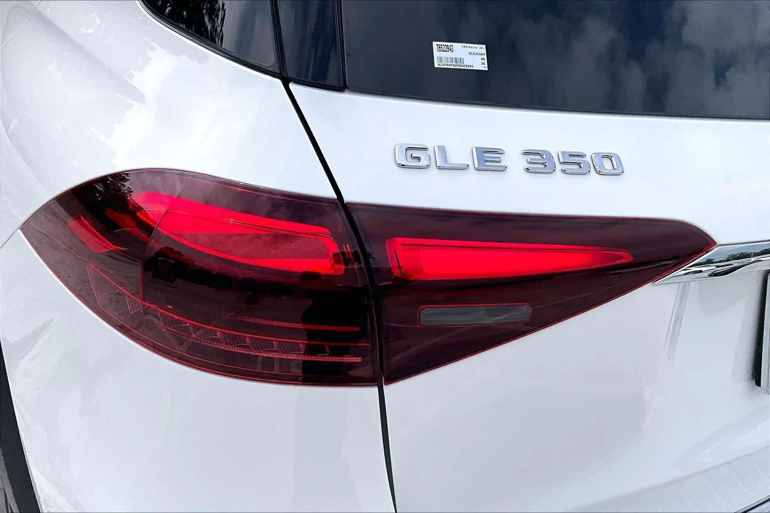 Used 2026 Polar White Mercedes-Benz GLE 350 image 29
