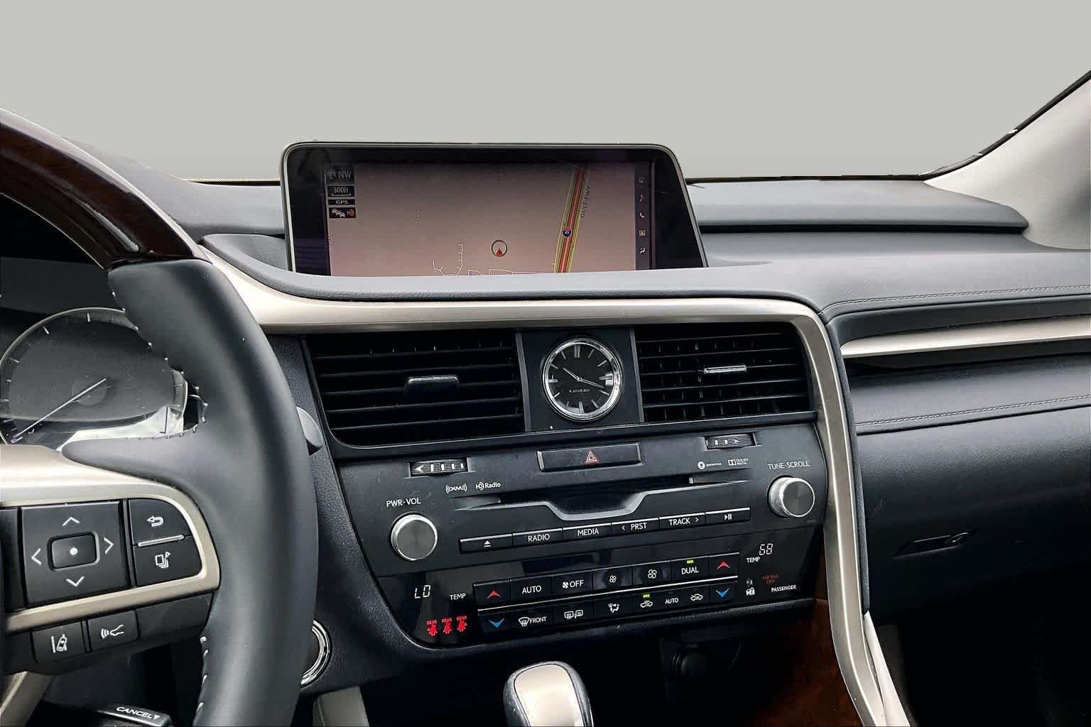 Used 2019 Atomic Silver Lexus  image 7