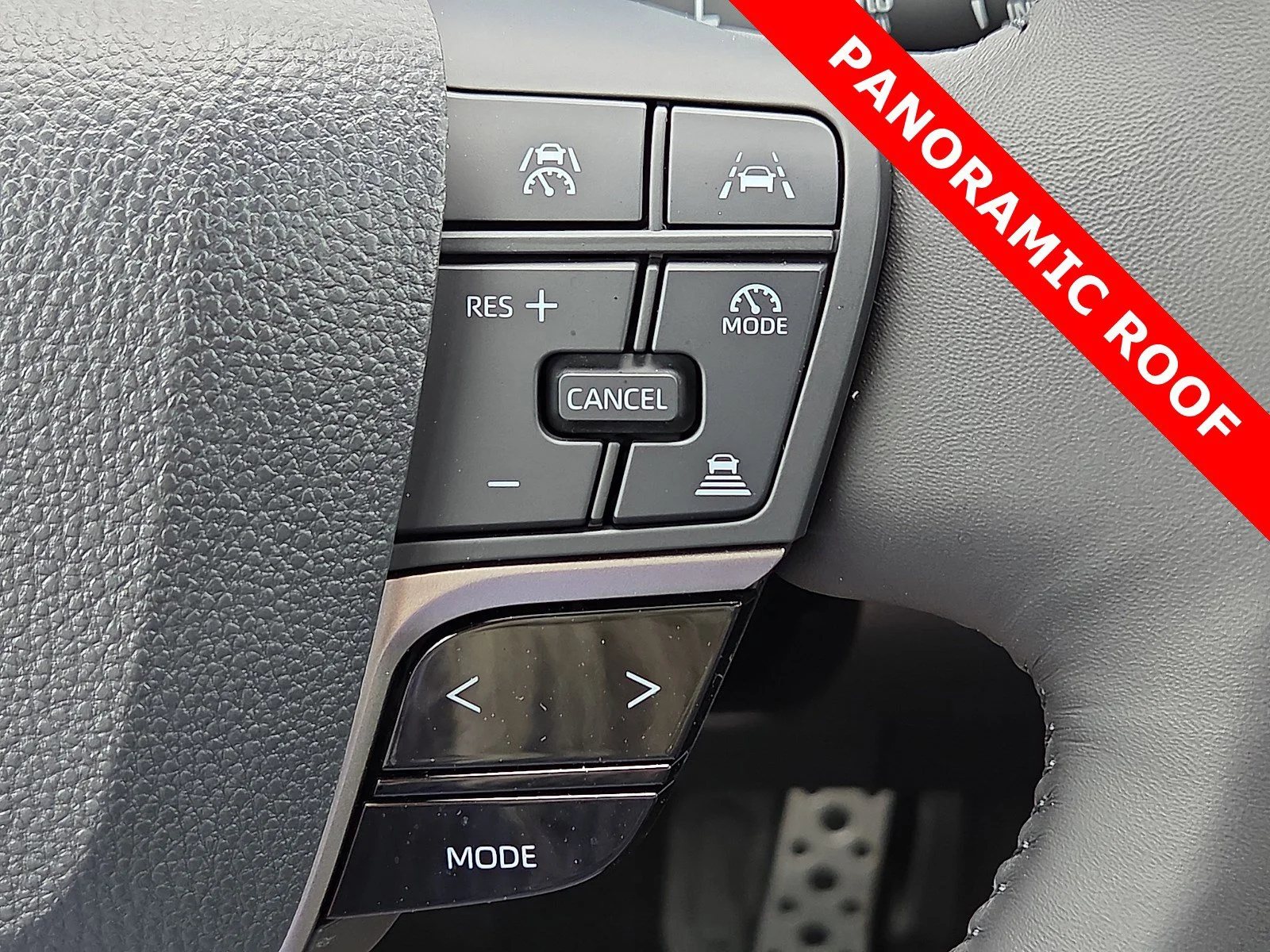 Used 2025 Ocean Gem/Midnight Black Metallic Toyota XSE image 22