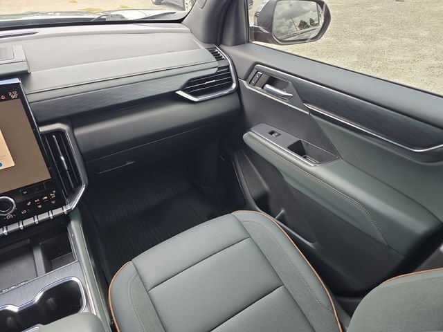 2024 GMC Acadia AT4 - Photo 12