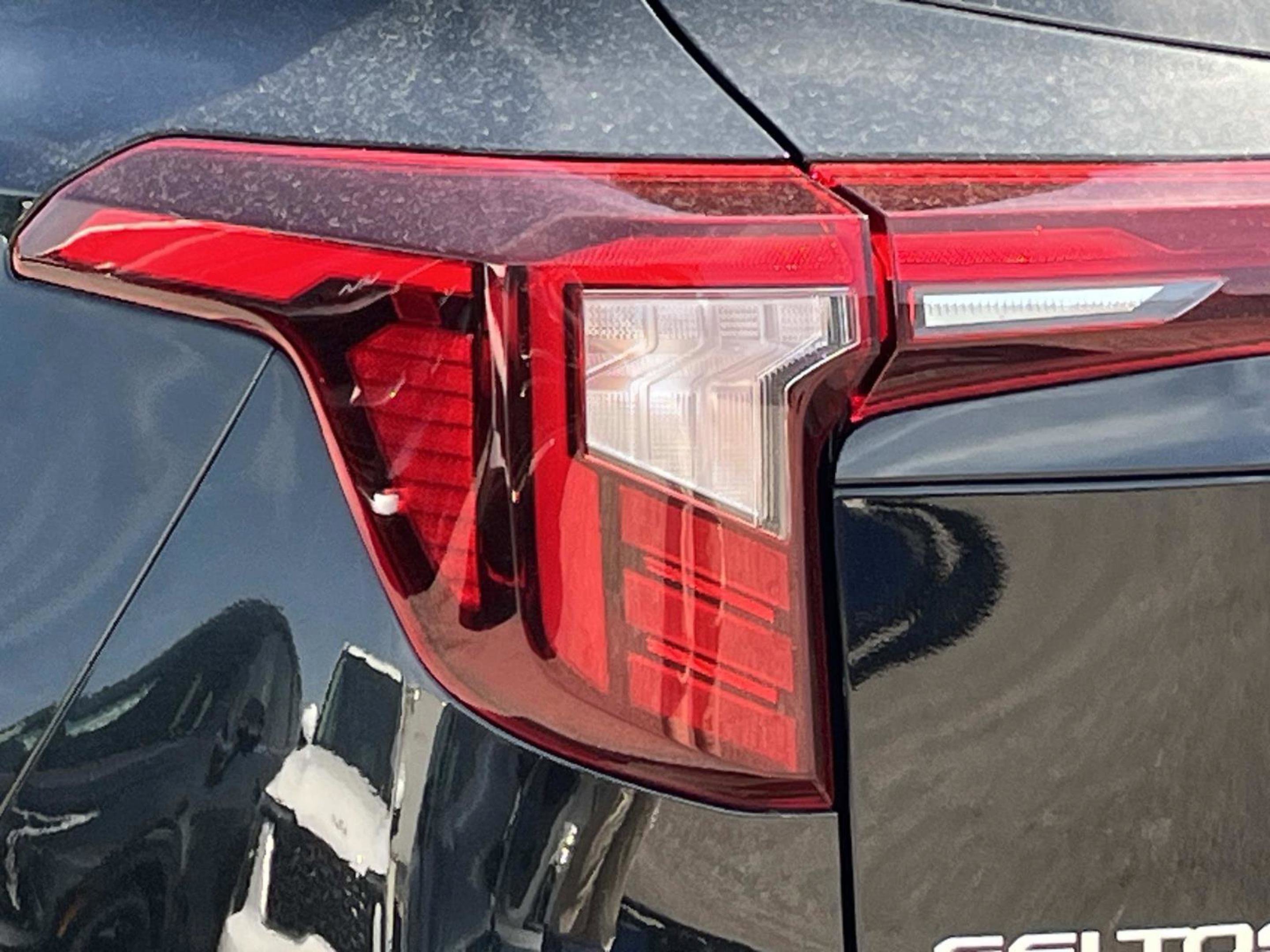 New 2026 Fusion Black Kia S image 32