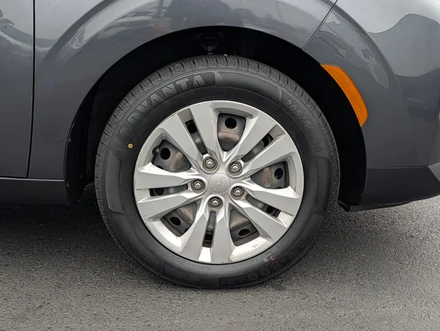 Used 2022 Gray Kia LX image 8