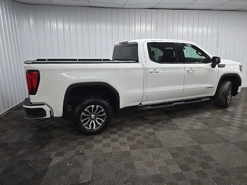 Used 2019 Summit White GMC AT4 image 3