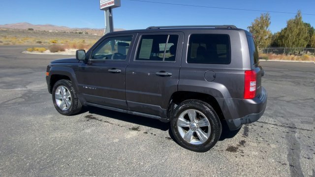 Used 2016 Gray Jeep Sport image 6