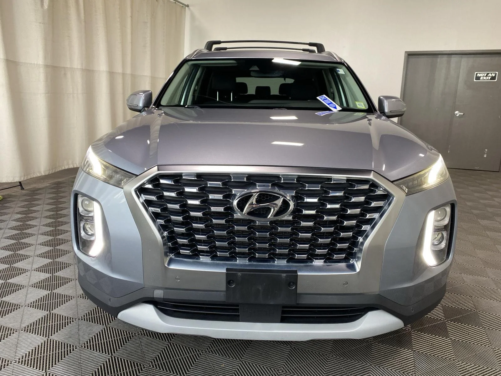 Used 2020 Lagoon Silver Hyundai SEL image 2