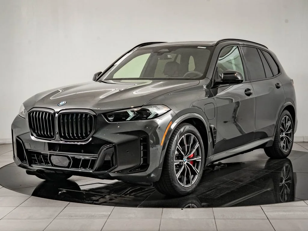 New 2026 Gray Metallic BMW xDrive50e image 1