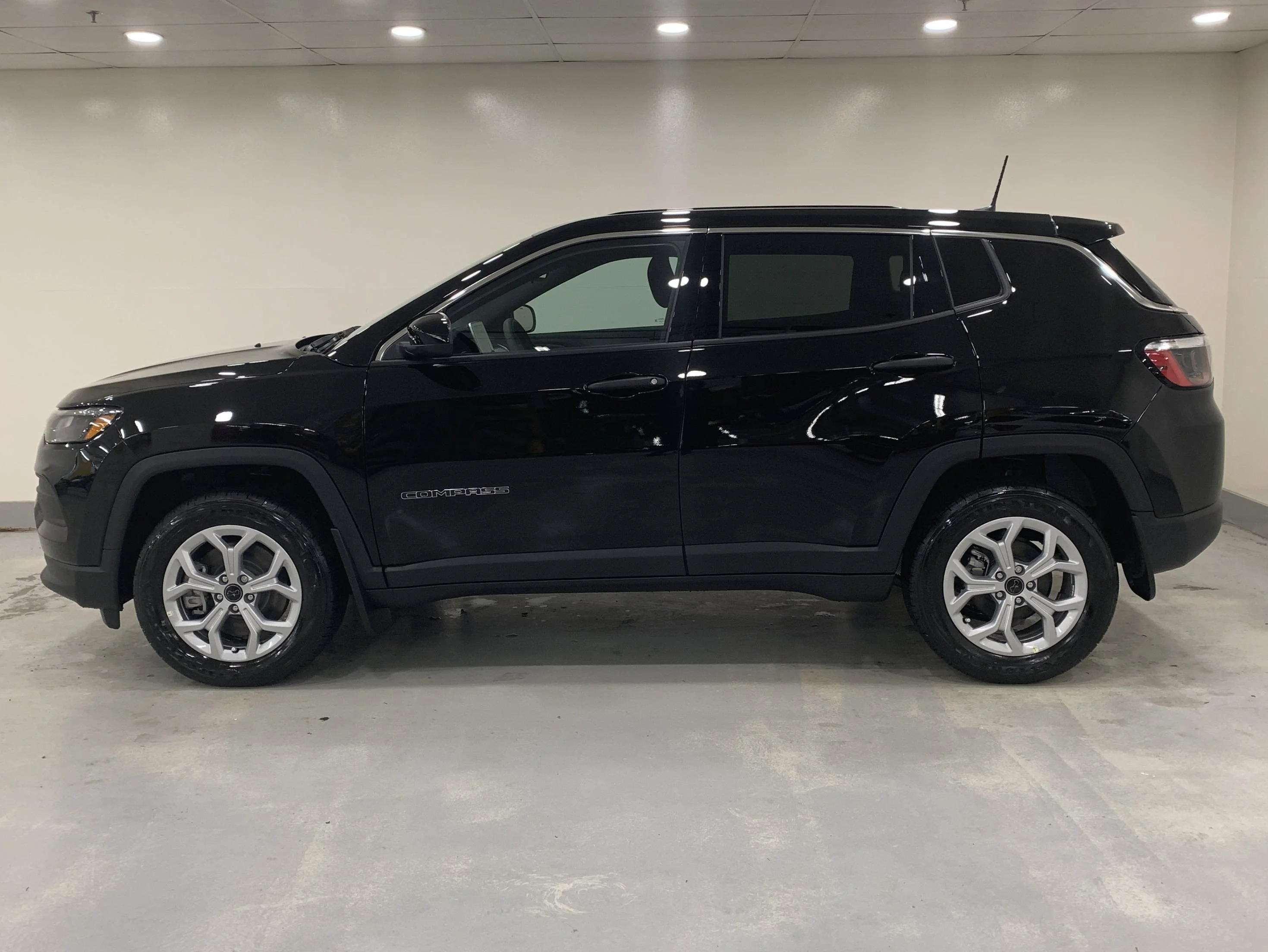New 2026 Diamond Black Crystal Pearl Jeep Sport image 2