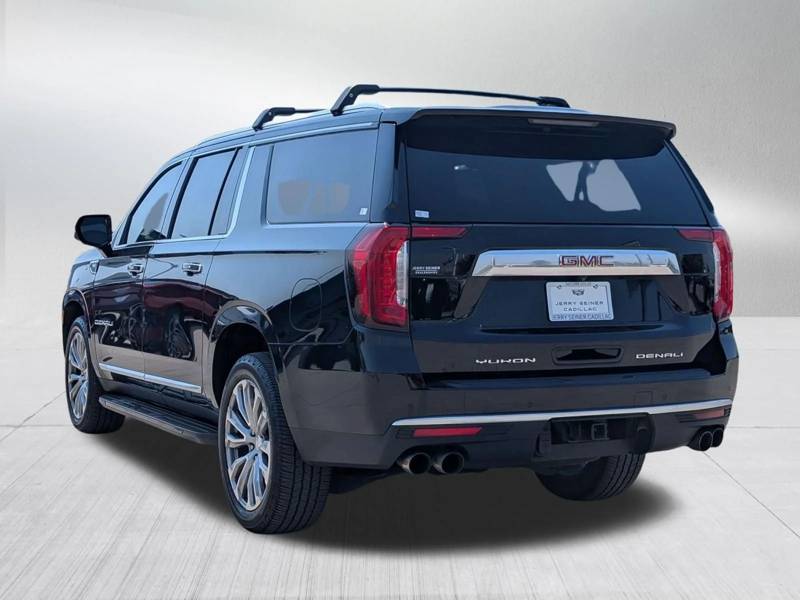 Used 2021 Onyx Black GMC Denali image 3