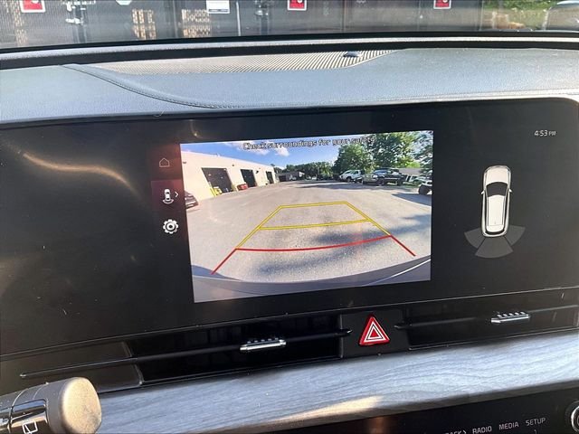 Used 2023 White Kia X-Line image 27