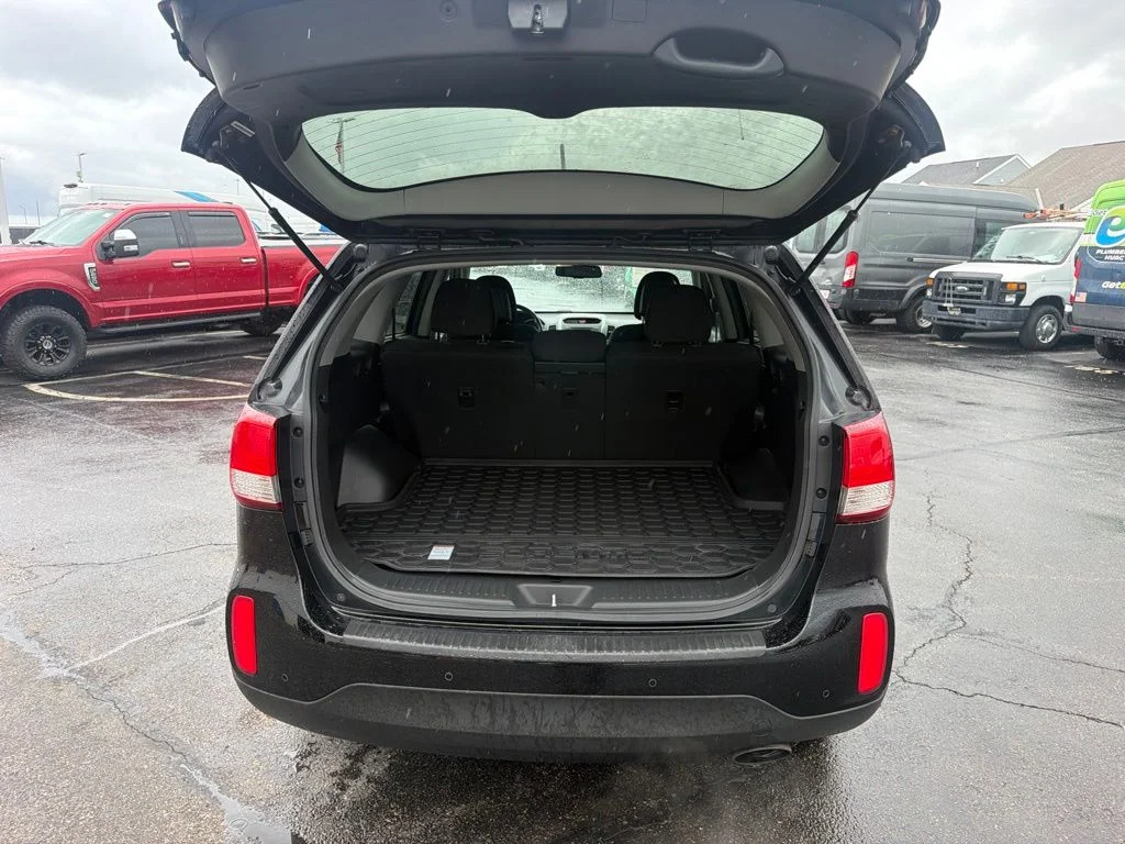 Used 2015 Black Kia LX image 48
