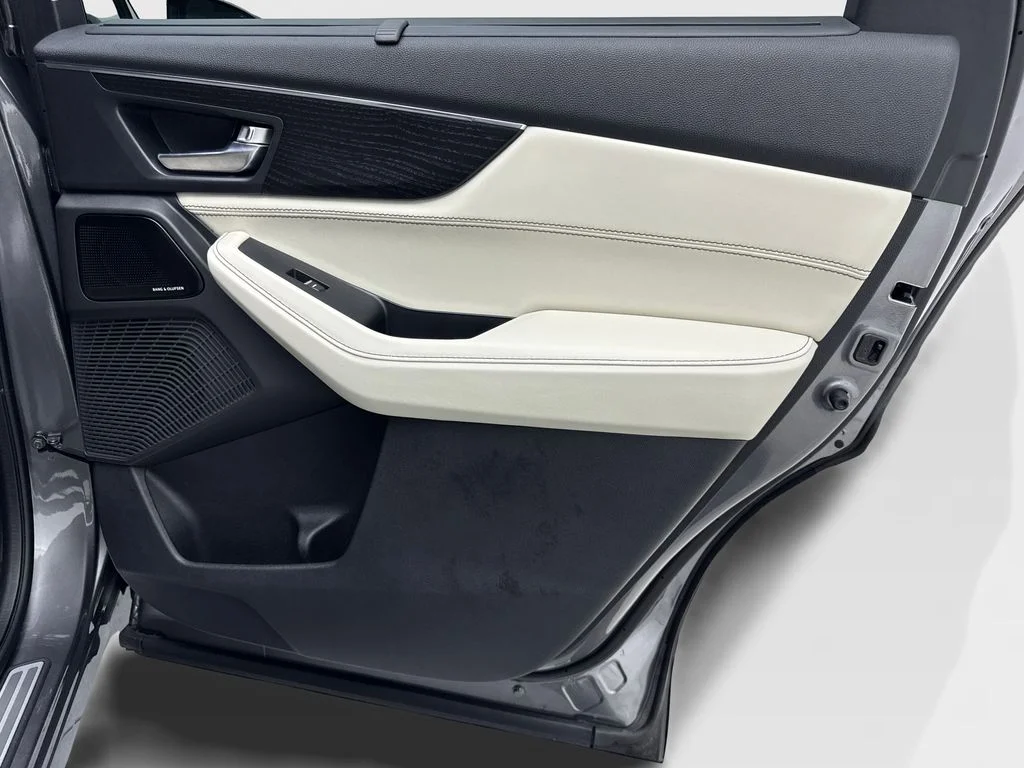 Used 2025  Acura Type S w/Advance Package image 47