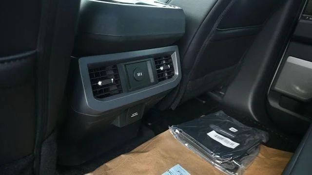 New 2026 Oxford White Ford F-350® LARIAT® image 13