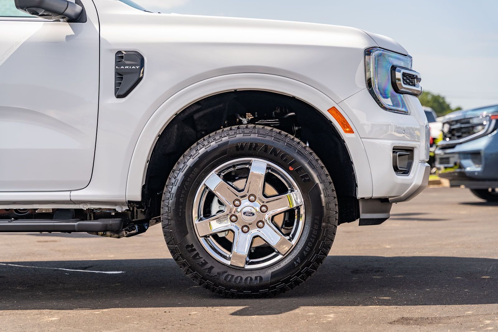 New 2026 Oxford White Ford Lariat® image 5