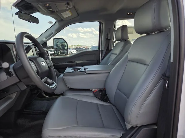 New 2026 Oxford White Ford F-250® XL image 9