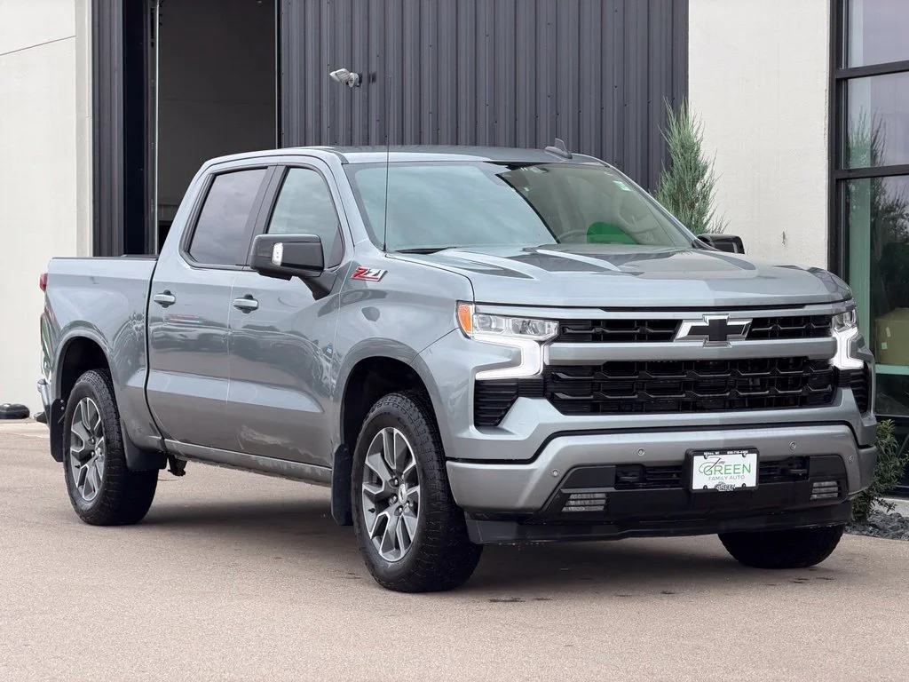 Used 2024 Gray Chevrolet RST image 4