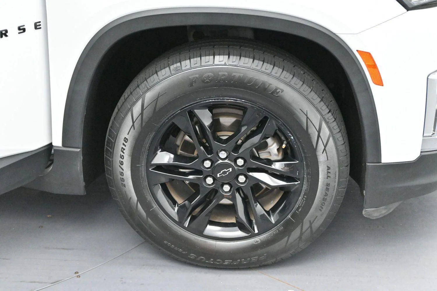 Used 2023 Summit White Chevrolet LT Cloth image 35