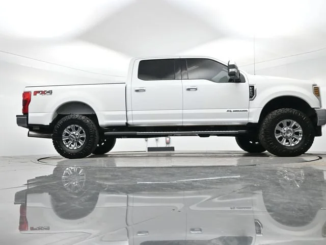 Used 2018 White Ford XL image 27
