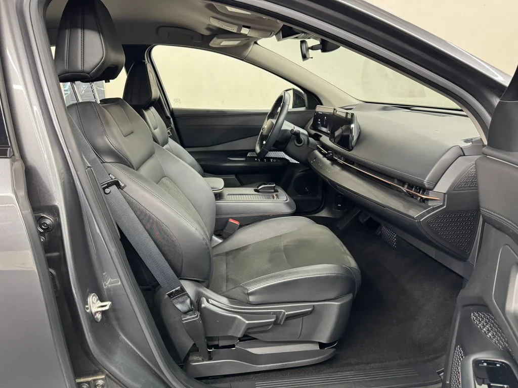 Used 2023 Gray Nissan ENGAGE image 29