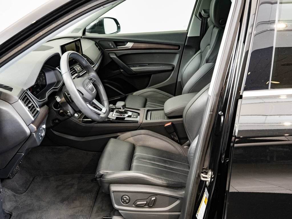 Used 2021 Mythos Black Metallic Audi 45 Prestige image 22