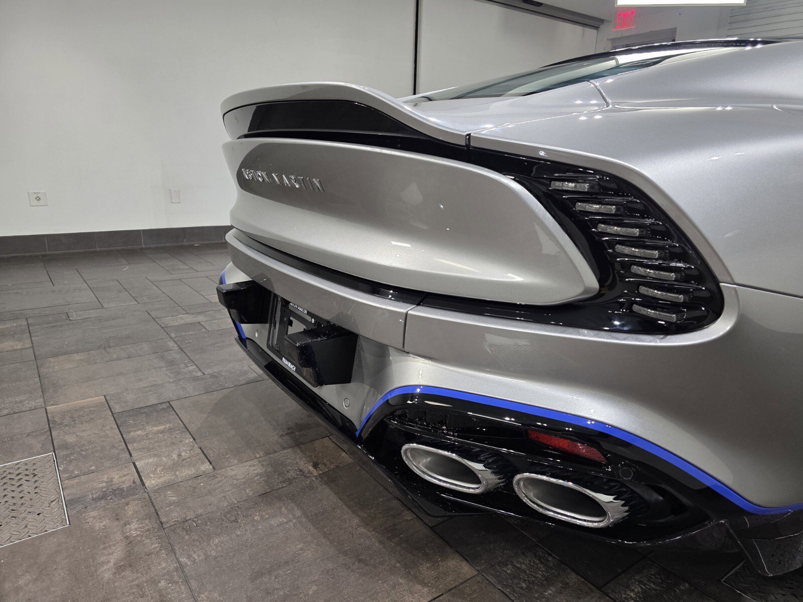2026 Aston Martin Vanquish Base - Photo 8