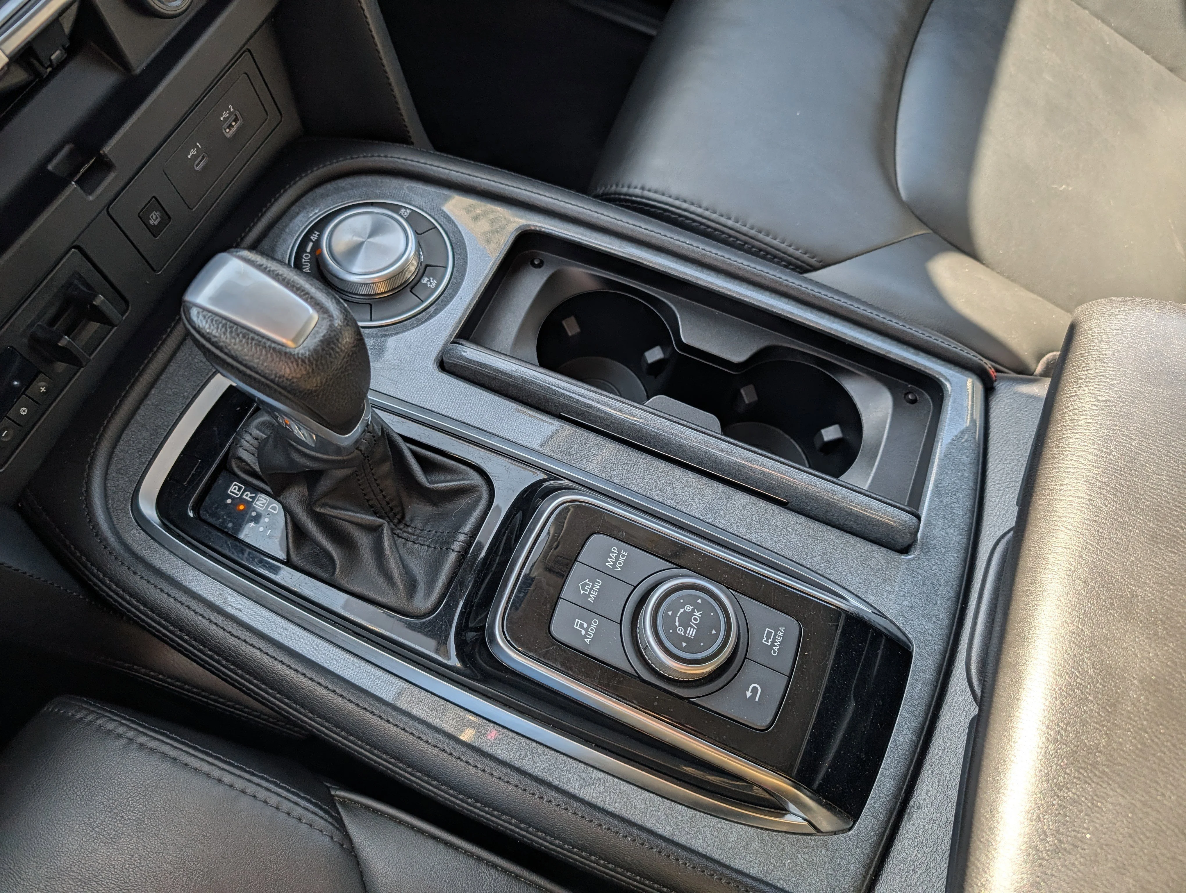 2021 Nissan Armada SV - Photo 32