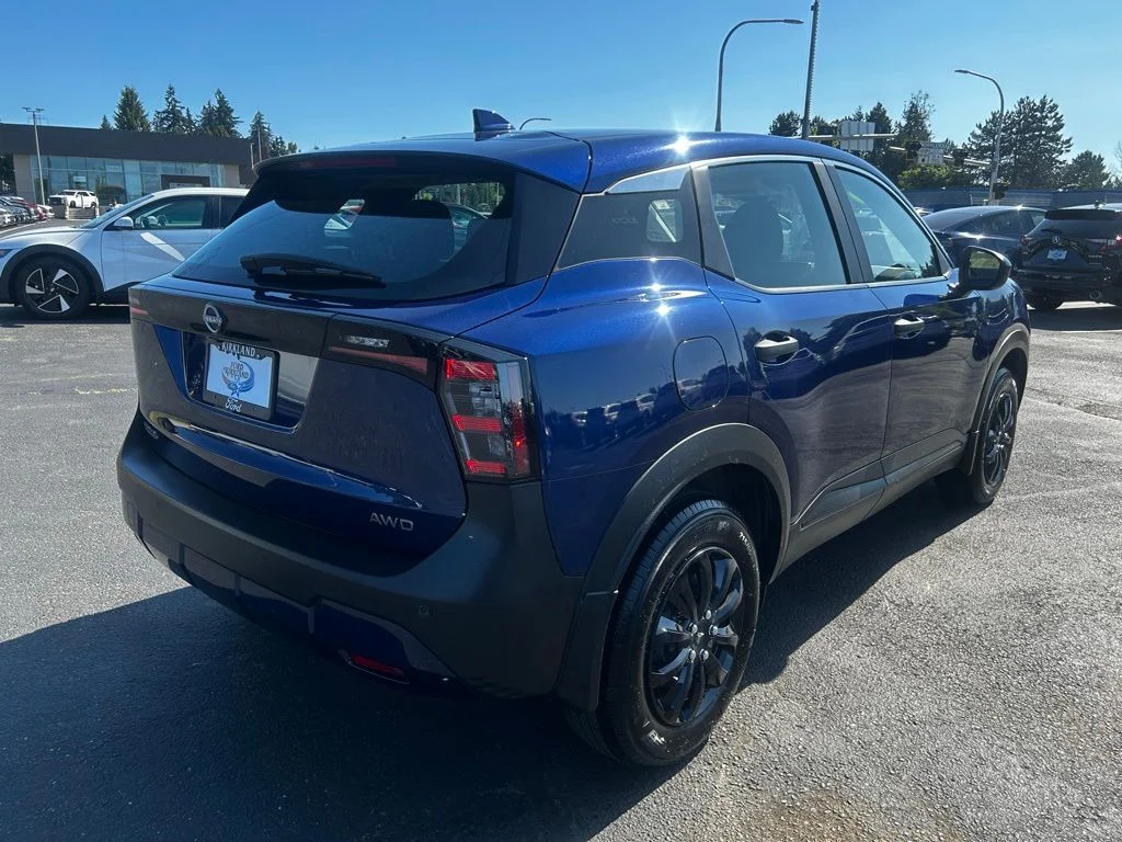 2025 Nissan Kicks S AWD - Photo 9