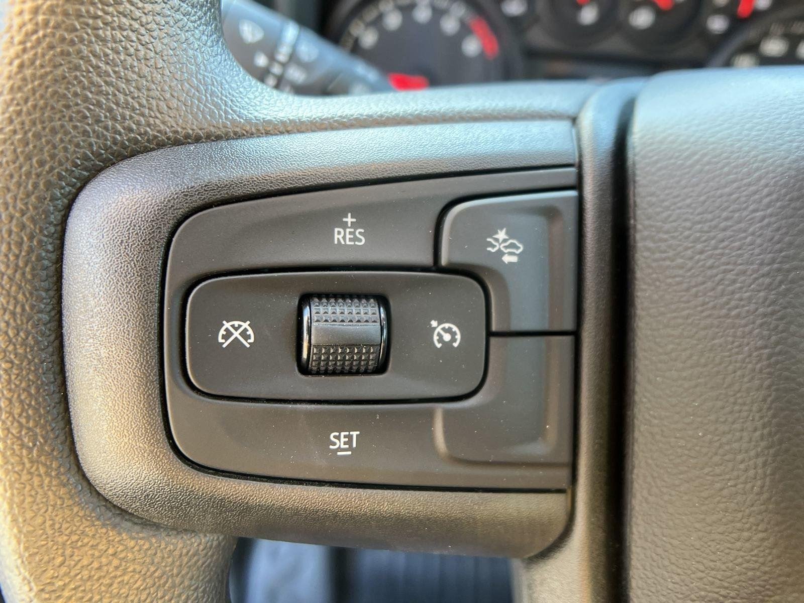 2025 GMC Sierra 3500 Chassis Cab Pro - Photo 28
