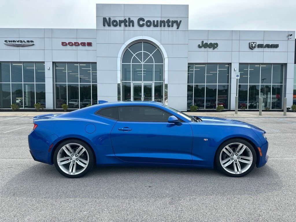 Used 2018 Blue Chevrolet 2LT image 1