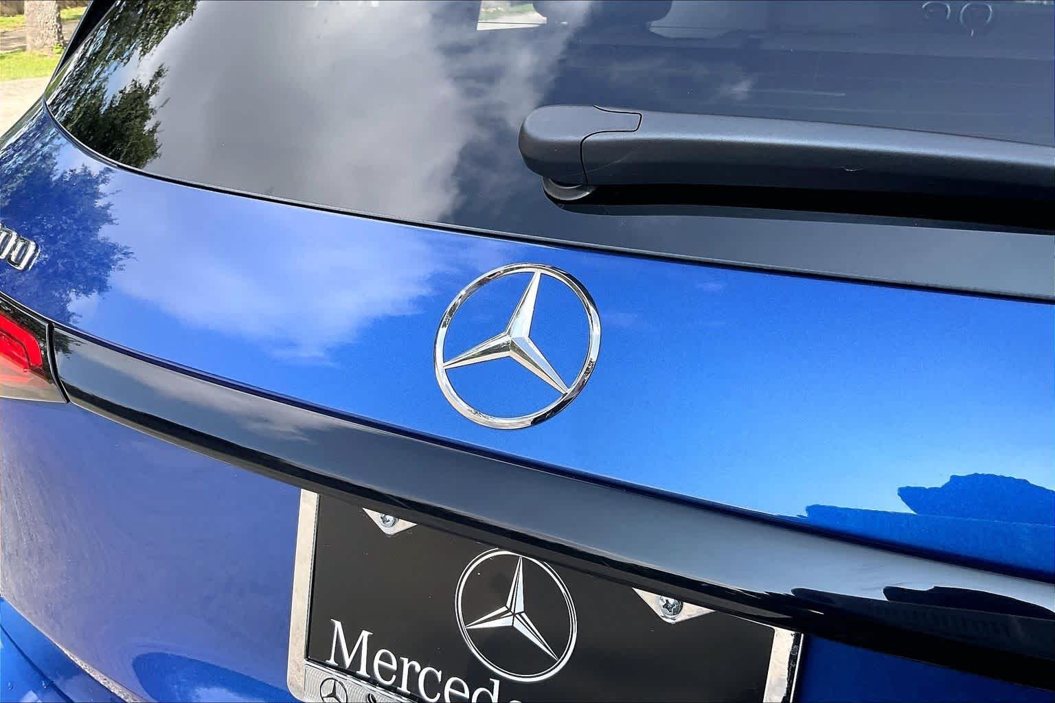 Certified Used 2026 Starling Blue Metallic Mercedes-Benz GLC 300 image 30