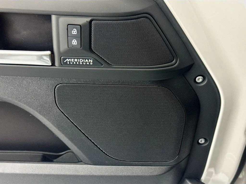 New 2026 Borasco Grey Land Rover X-Dynamic SE image 19