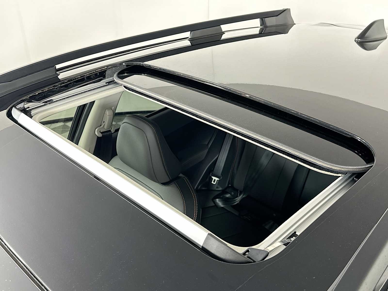 New 2026 CRYSTAL BLACK SILICA Subaru Limited Hybrid image 20