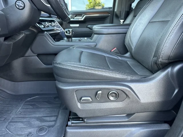 Used 2024 Black GMC Denali image 13