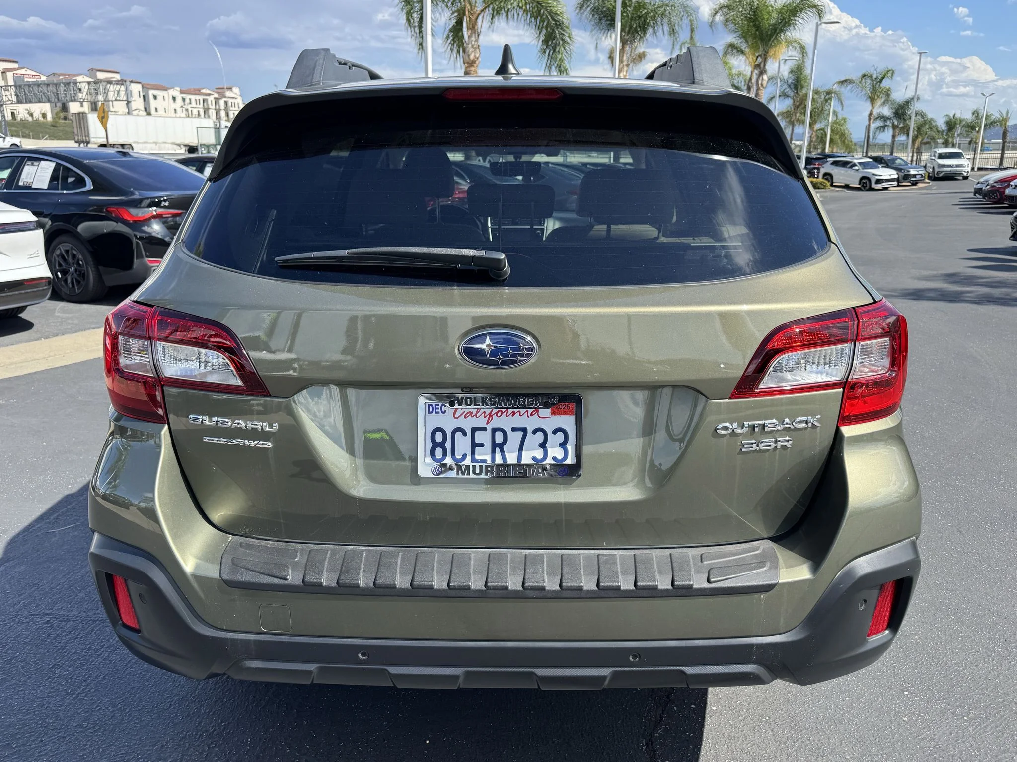 Used 2018 Wilderness Green Metallic Subaru Limited image 7