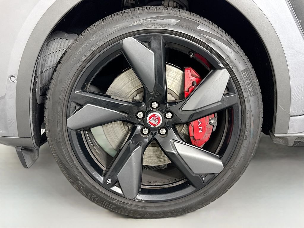 Certified Used 2021  Jaguar SVR image 32