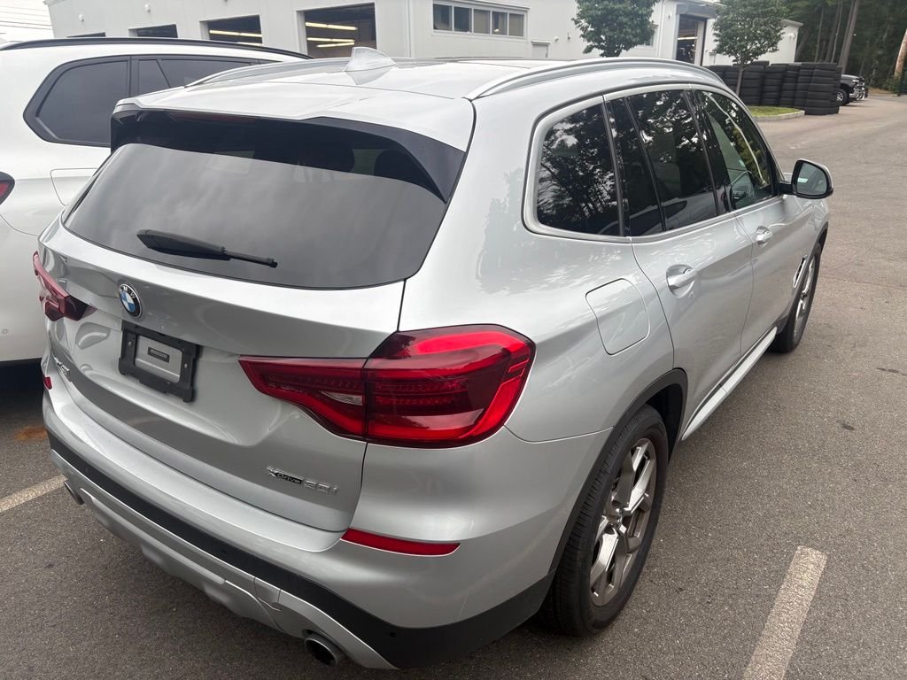 Used 2021 Glacier Silver Metallic BMW xDrive30i image 5