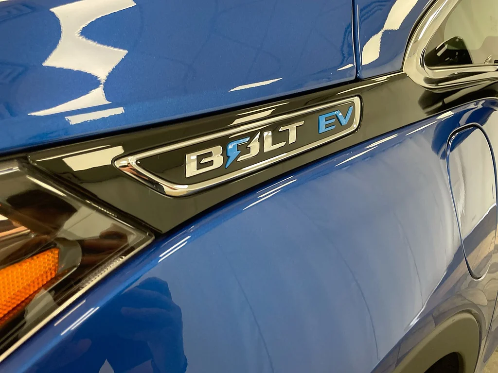 Used 2020 Kinetic Blue Metallic Chevrolet Premier image 30