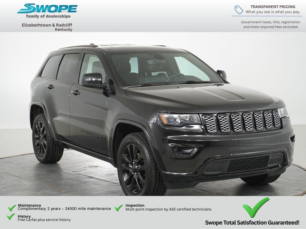 Used 2019 Diamond Black Crystal Pearlcoat Jeep Altitude image 1
