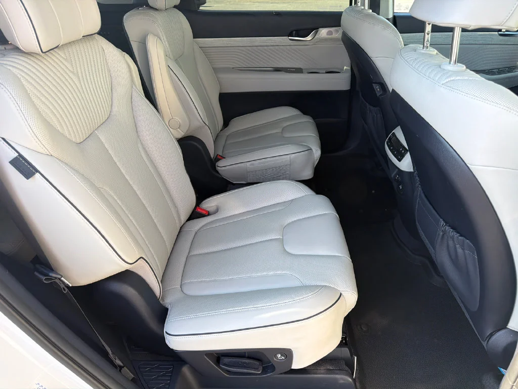 Used 2024 White Hyundai Calligraphy image 15