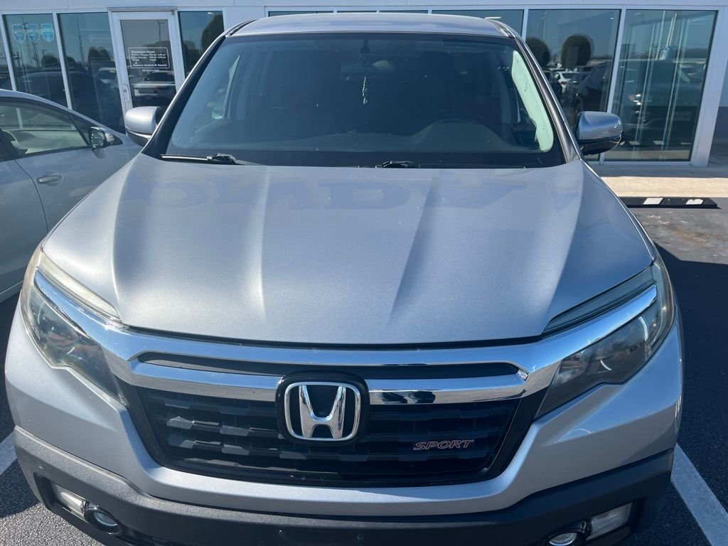 Used 2019 Lunar Silver Metallic Honda Sport image 2