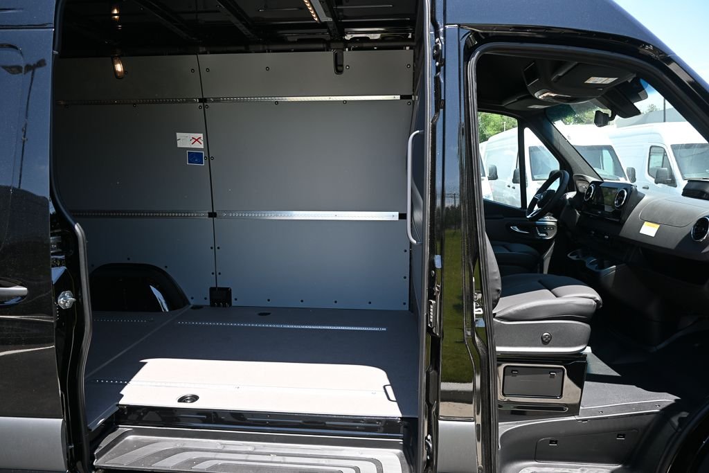 New 2026 Jet Black Mercedes-Benz Cargo 144 WB image 22