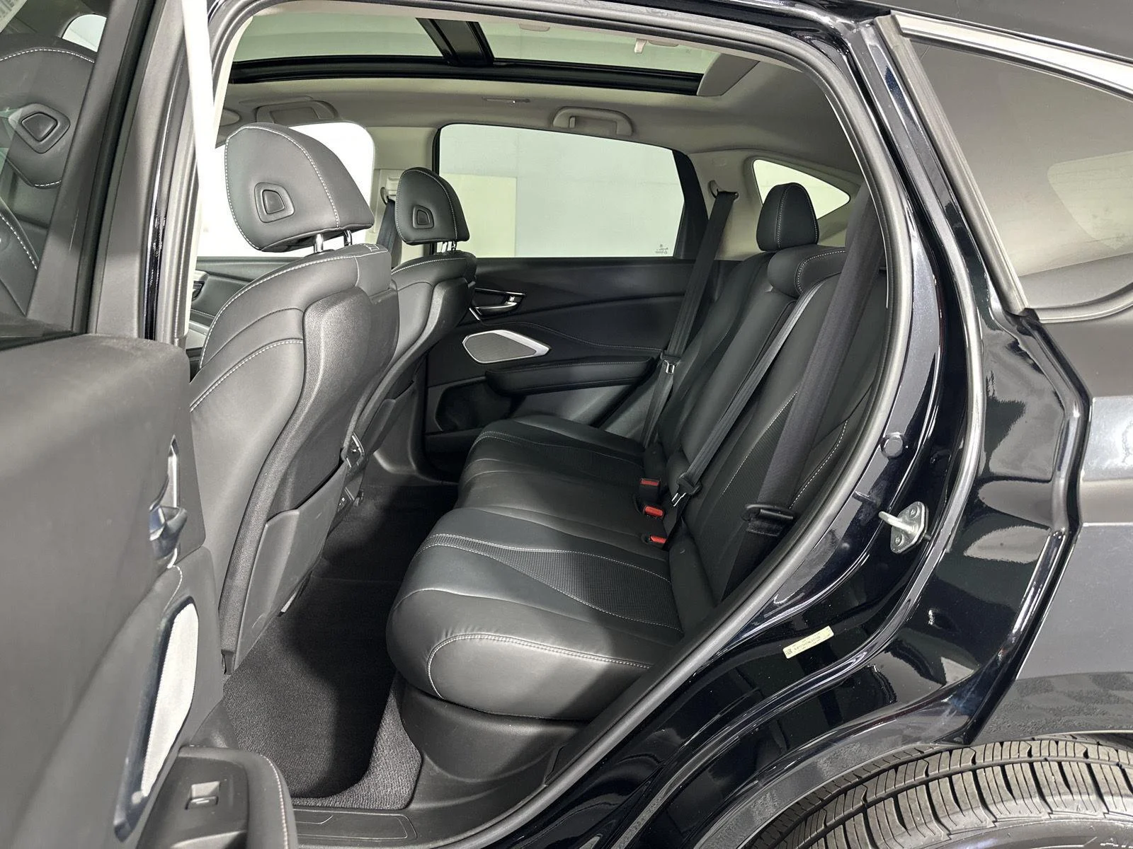 Used 2021 Majestic Black Pearl Acura SH-AWD w/Tech image 23