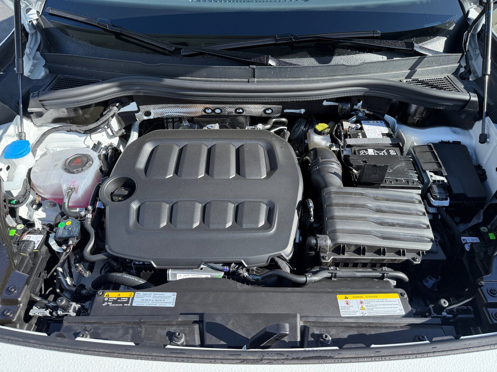 New 2026 Pure White Volkswagen SE image 20