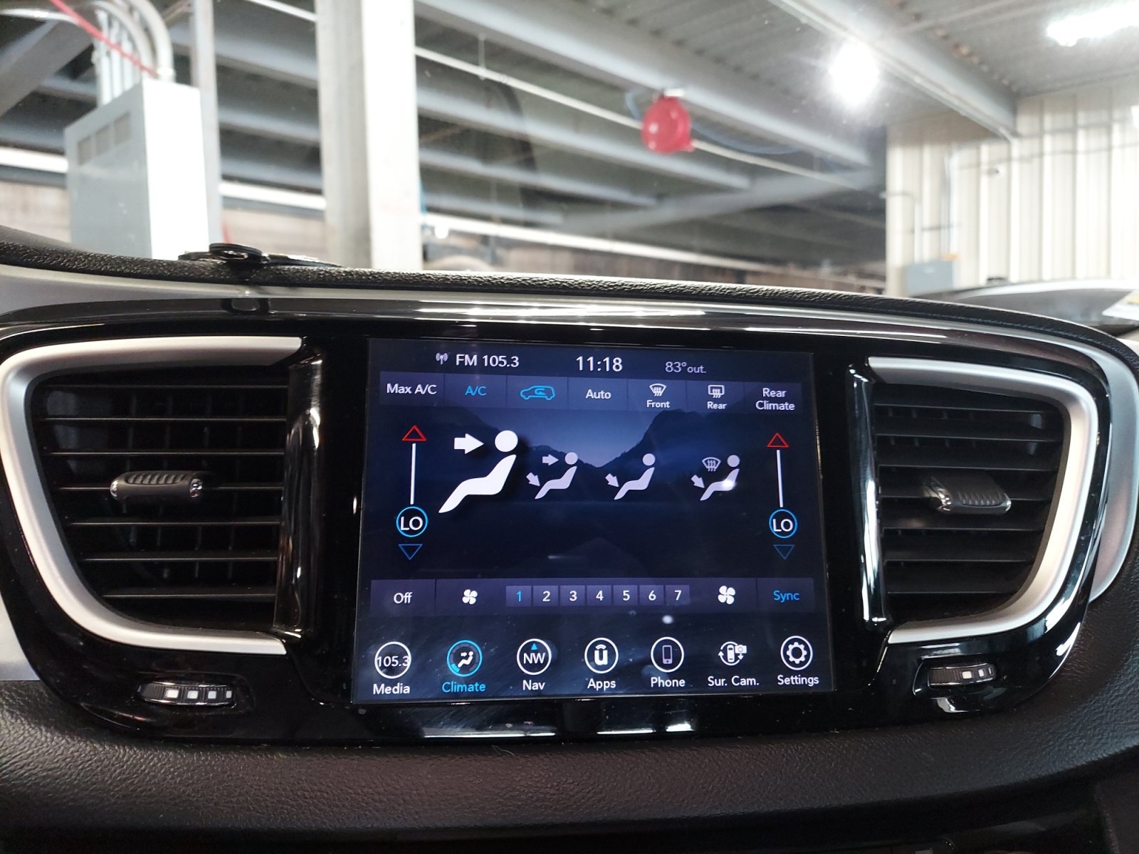 Used 2020 Luxury White Pearlcoat Chrysler Touring image 18